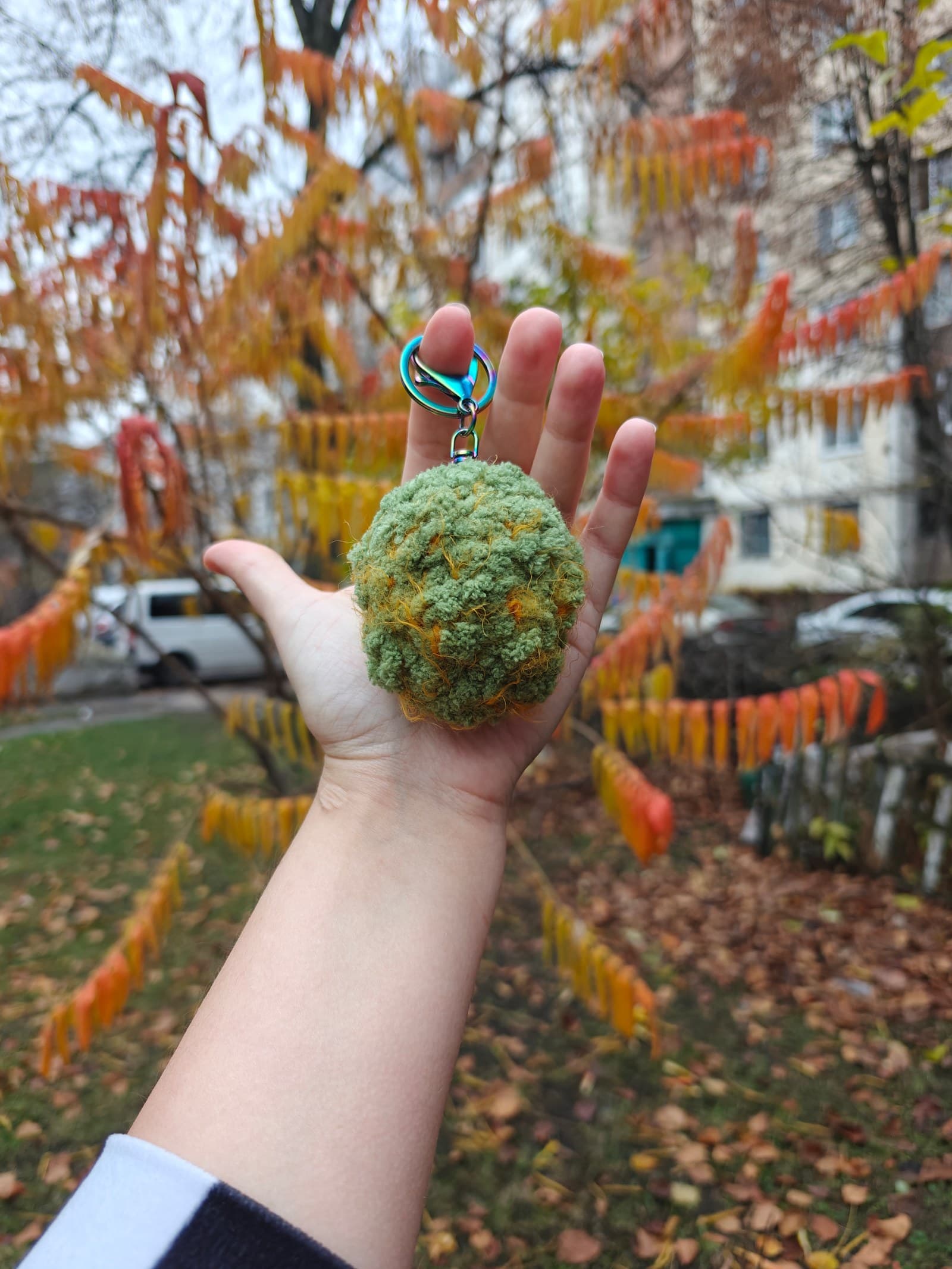 зелений